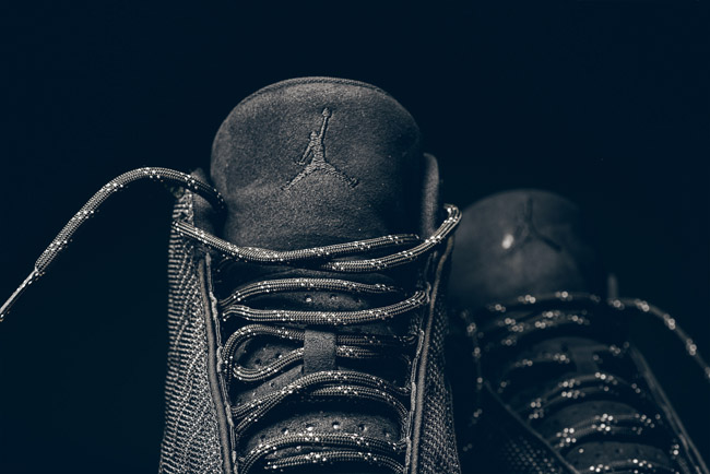 air-jordan-13-black-cat-11