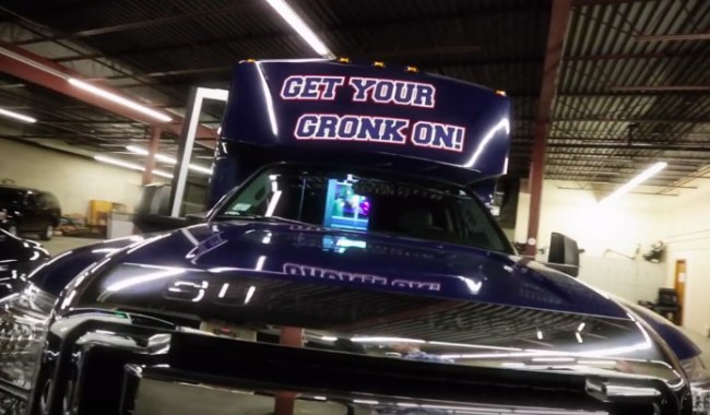 gronk-party-bus-hiring-driver-3