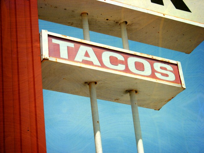 tacos sign