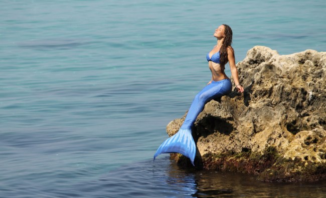 woman webbed feet mermaid fresno police