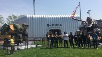China’s Trying To Catch An Ass Whooping, Unveils Giant Deadly Robot To Fight USA And Japan