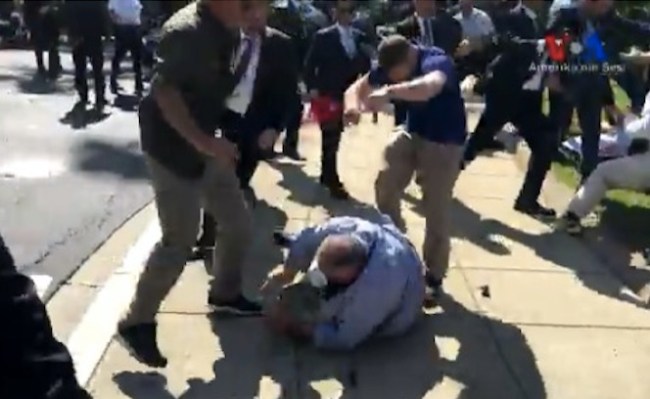 Turkish bodyguards attack protesters