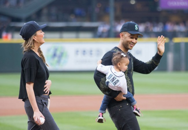 chrissy teigen rename mariners park teigen field