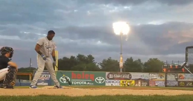 eloy jimenez home run natural