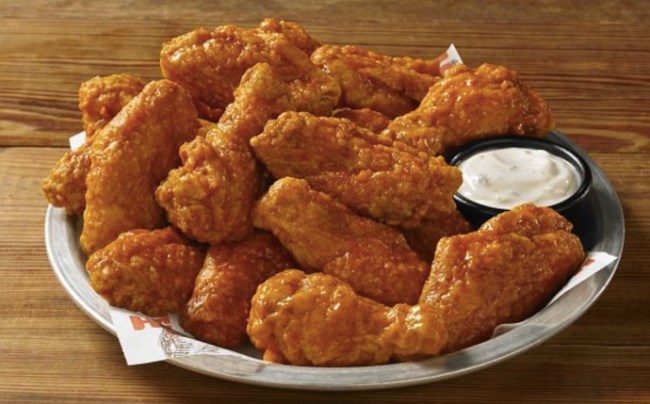 Geoffrey Esper 2017 Hooters World Wing Eating Champion