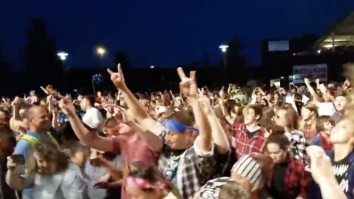 Crowd Destroys The Headbanging World Record To Honor 25th Anniversary Of ’Wayne’s World’