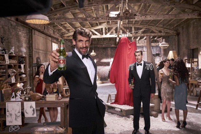Rob Riggle Dos Equis