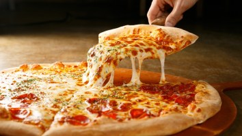 Pineapple Pizza Fans And Normal Pizza Fans Need To Team Up To Stop This Strawberry Pizza Atrocity