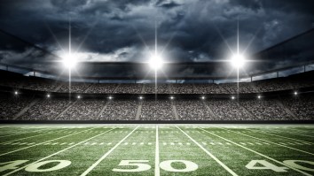 DraftKings Is Offering FREE ENTRIES For The Rest Of The NFL Season If You Deposit THIS WEEK!!!