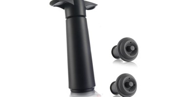 This $7 Wine Bottle Sealer Will Keep Your Vino Tasting Good For Weeks