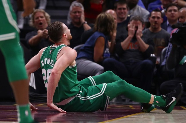 cavaliers bench reaction gordon hayward ankle injury