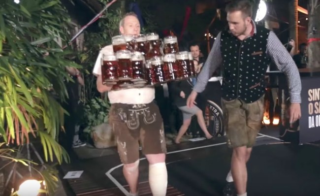 guinness world record carrying most beer steins at once