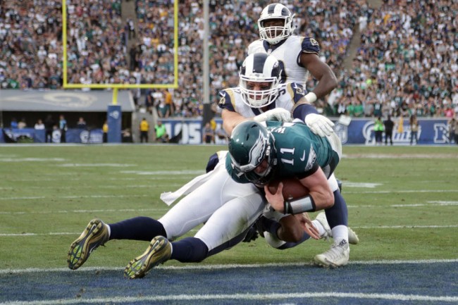carson wentz threw td torn acl