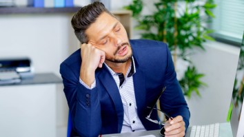 Monday, December 18th Is The Day People Start Slacking At Work For Christmas, Says Believable Survey