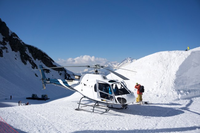heli skiing
