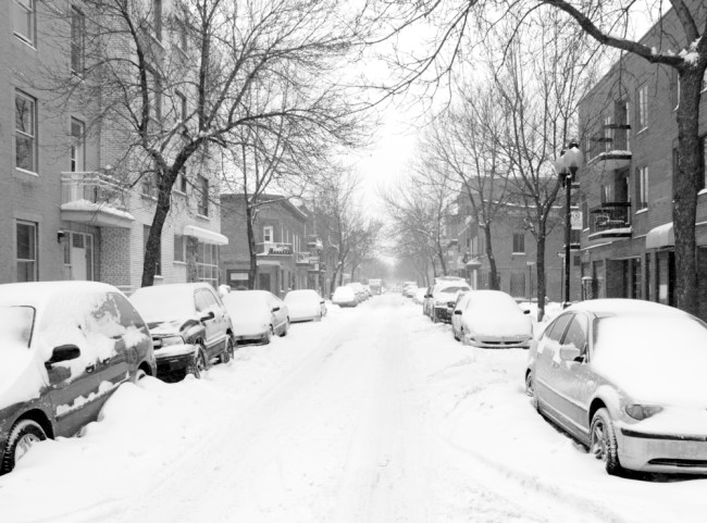 car snow montreal