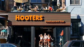 Restaurant Holding Company Announces Plans To Reward Customers With Cryptocurrency For Their Loyalty