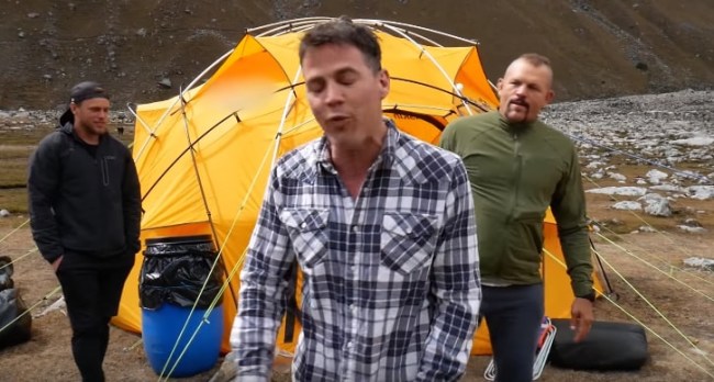 steve-o choked out chuck liddell