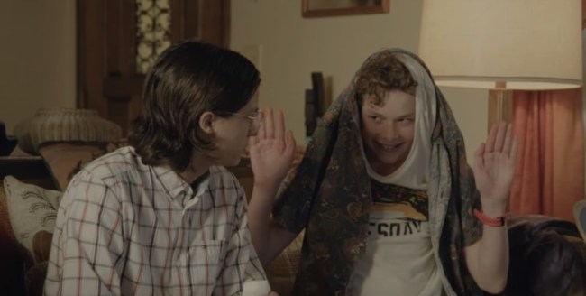 Everything Sucks Netflix 90s Show