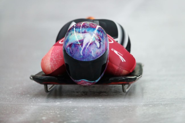 Mirela Rahneva helmet