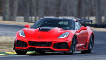 Driver’s POV Footage Of 2019 Chevy Corvette ZR1 Maxing Out At 212 MPH On Top Speed Test