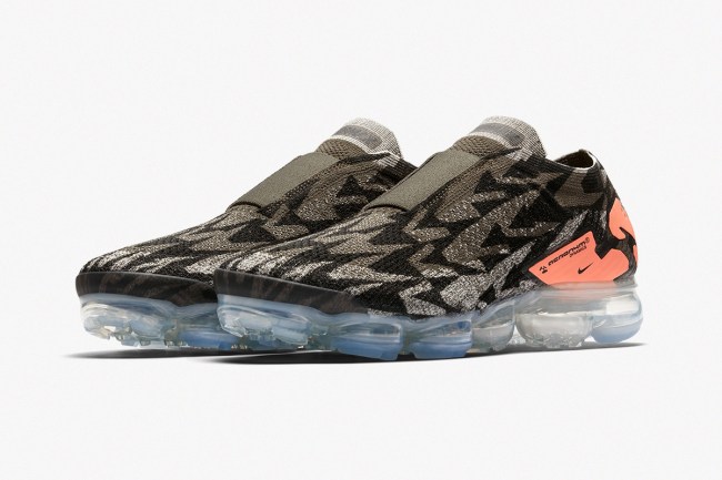 acronym nike air vapormax moc 2 sneakers