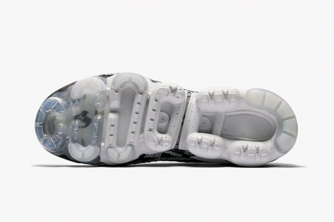 acronym nike air vapormax moc 2 sneakers
