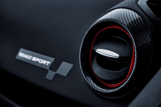 Renault Limited-Edition FormulaOne Clio RS18