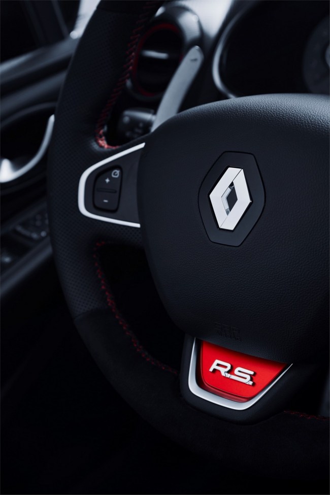 Renault Limited-Edition FormulaOne Clio RS18