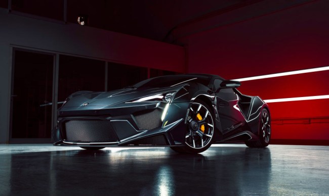 W Motors Fenyr SuperSport hypercar