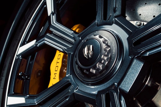 W Motors Fenyr SuperSport hypercar
