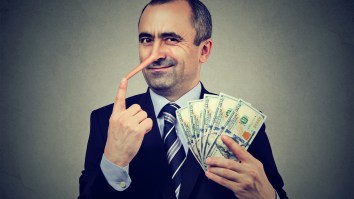 Woman Trolls The Demons Out Of ‘IRS’ Fraudster Trying To Scam Money From Her