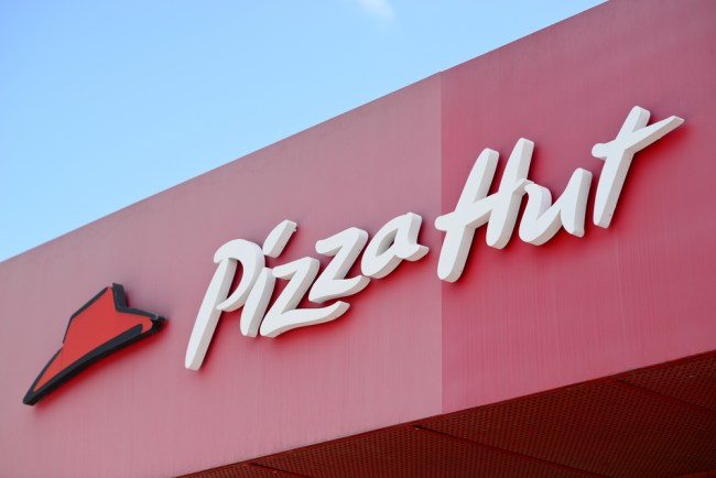 pizza hut sign