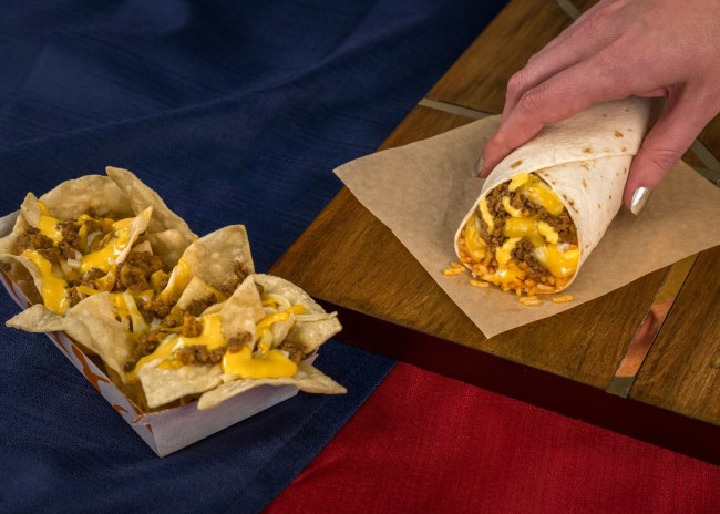 Taco Bells new $1 Triple Melt Burrito and $1 Triple Melt Nachos hit menus nationwide this week following their test in Cincinnati, OH last September. Both cheesy, craveable items come complete with seasoned beef, shredded three-cheese blend and nacho cheese, wrapped up in a warm, flour tortilla or served atop a bed of tortilla chips. (PRNewsfoto/Taco Bell Corp.)