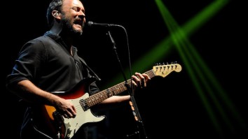 Dave Matthews Revealed What He Really Thinks About His Diehard Fans (And People Who Hate Him)