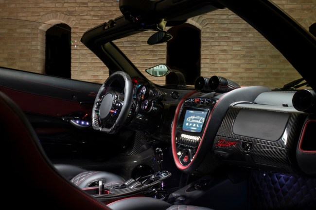Lease Pagani Huayra Roadster