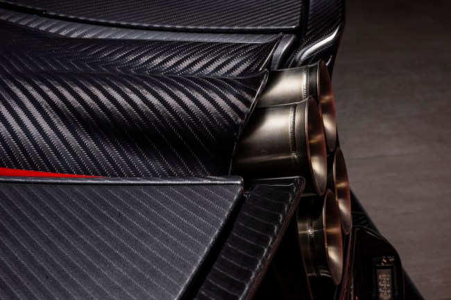 Lease Pagani Huayra Roadster