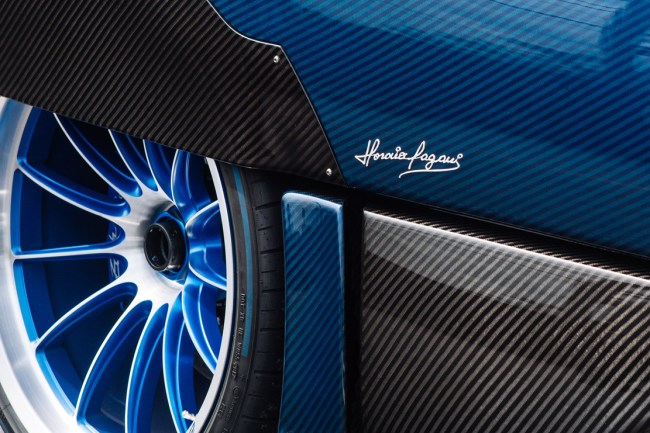 Lease Pagani Huayra Roadster