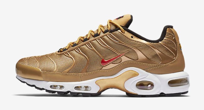 Nike Air Max Plus Metallic Gold