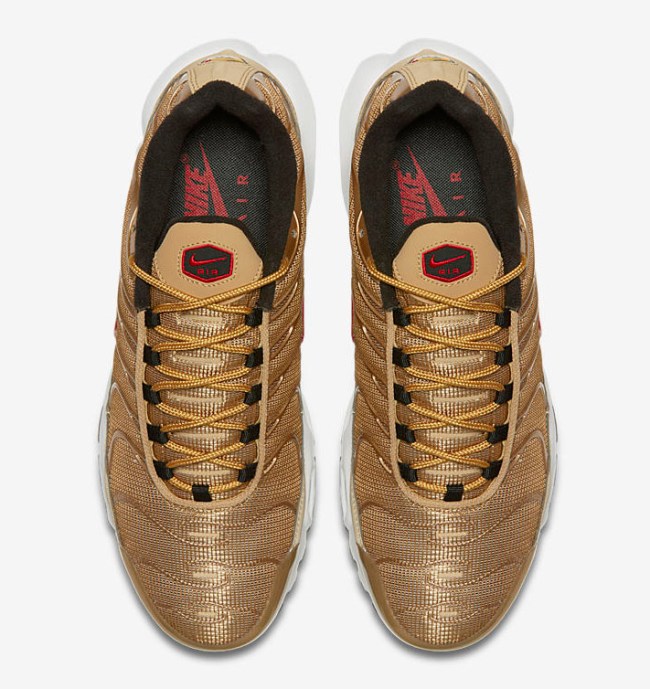 Nike Air Max Plus Metallic Gold