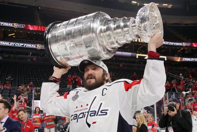alexander ovechkin raising stanley cup