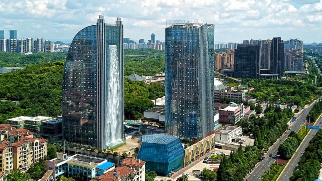 Chinese Liebian Guiyang Skyscraper Waterfall