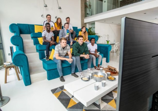 triple decker three story sofa couch