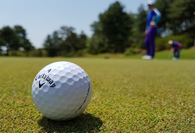 why do golf balls have dimples