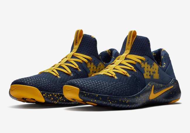 Nike Free TR8 college Football Teams