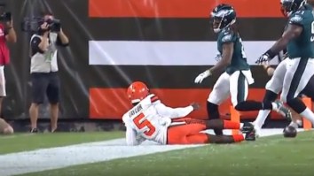 Browns Starting QB Tyrod Taylor Leaves Preseason Game Vs Eagles After Suffering Wrist Injury