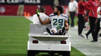 Le’Veon Bell Was A Big Fan Of Earl Thomas Flipping Off The Seahawks After A Devastating Injury