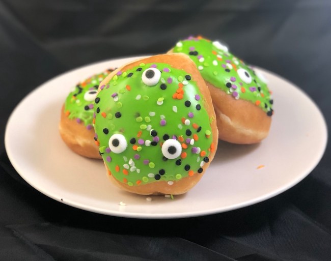 kripsy kreme halloween doughnuts review
