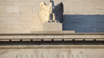Fed Backs Away From Rate Hikes; Facebook CRUSHES Earnings Estimates; Facebook And Google Take Advantage Of Apple
