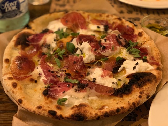 burrata pizza barcelona